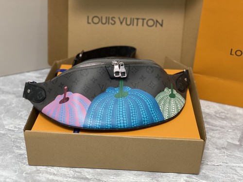 US$ 260.00 - Louis Vuitton - COMET Small Messenger Bag 