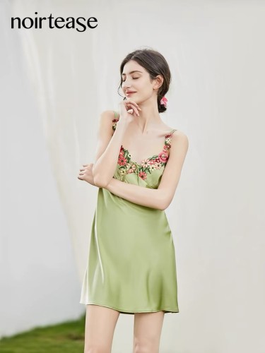 【NoirTease】Summer sexy silk nightgown