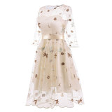 Women's Round Neck Lace Embroidered Sleeve Wedding Dress