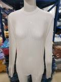 Long Sleeves and Round Neck Breathable Knit Sweater