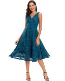 Solid Sleevelesss V-neck Pleated Lace Midi Dress