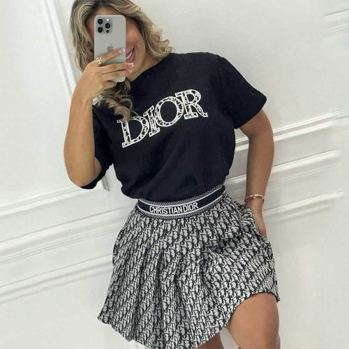 Embossed Fashion Short Sleeve Skirt Two-piece Set