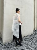 Perspective Grid Irregular Sleeveless Shirt Tops
