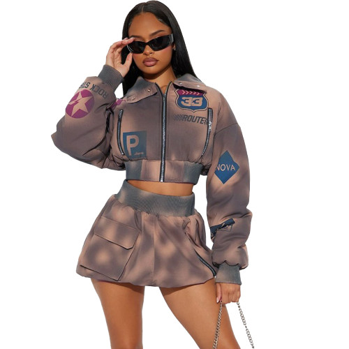 Fashionable and personalized street pattern printed long sleeved top, hip hugging short skirt pants cover