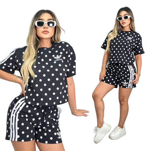 Fashionable polka dot casual suit loose and comfortable skin friendly fabric short sleeved shorts two-piece set