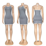 Sexy and spicy girl, hip hugging sports short skirt, tight strap tennis dress