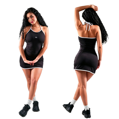 Sexy and spicy girl, hip hugging sports short skirt, tight strap tennis dress