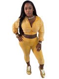 Wash and make old hooded sweatshirt with grooves, pleats, and lifted buttocks, two piece set of seven quarter pants