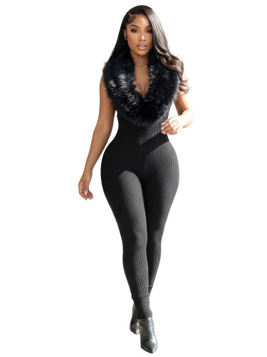Hanging neck, fur collar, pit stripe, sexy deep V slim fit, backless strap, tight fitting jumpsuit