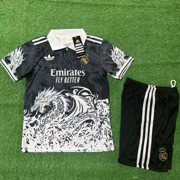 2025-26 RMA Black Special Edition Kids Training 三叶标