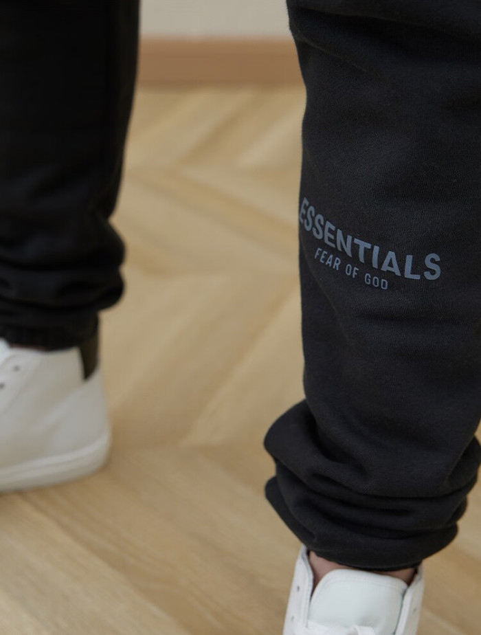 FEAR OF GOD ESSENTIALS 20 Drawstring multi-thread reflective sweatpants