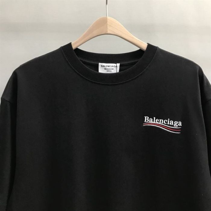 BALENCIAGA MEN’S POLITICAL CAMPAIGN T-SHIRT REGULAR FIT IN BLACK – BAS002
