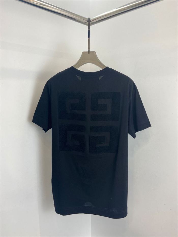 GIVENCHY 4G T-SHIRT WITH TAG EFFECT MOON PRINT IN BLACK – GTS011