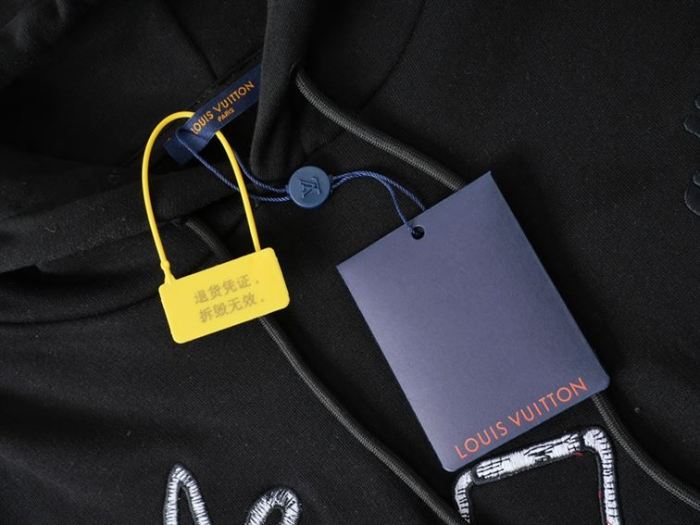 LOUIS VUITTON LV MULTI-TOOLS EMBRODERED HOODIE – LH068