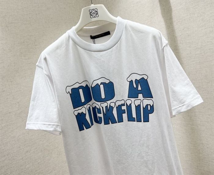 LOUIS VUITTON DO A KICKFLIP T-SHIRT – LVTS007