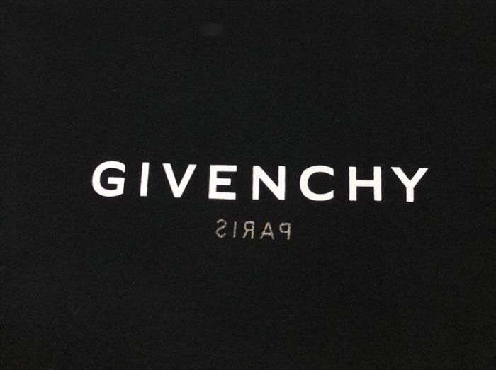 GIVENCHY REVERSE OVERSIZED T-SHIRT IN BLACK – GTS008