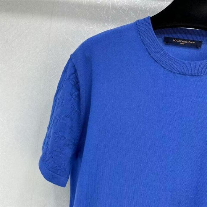 LOUIS VUITTON SHORT-SLEEVED SIGNATURE CREWNECK – LVTS069