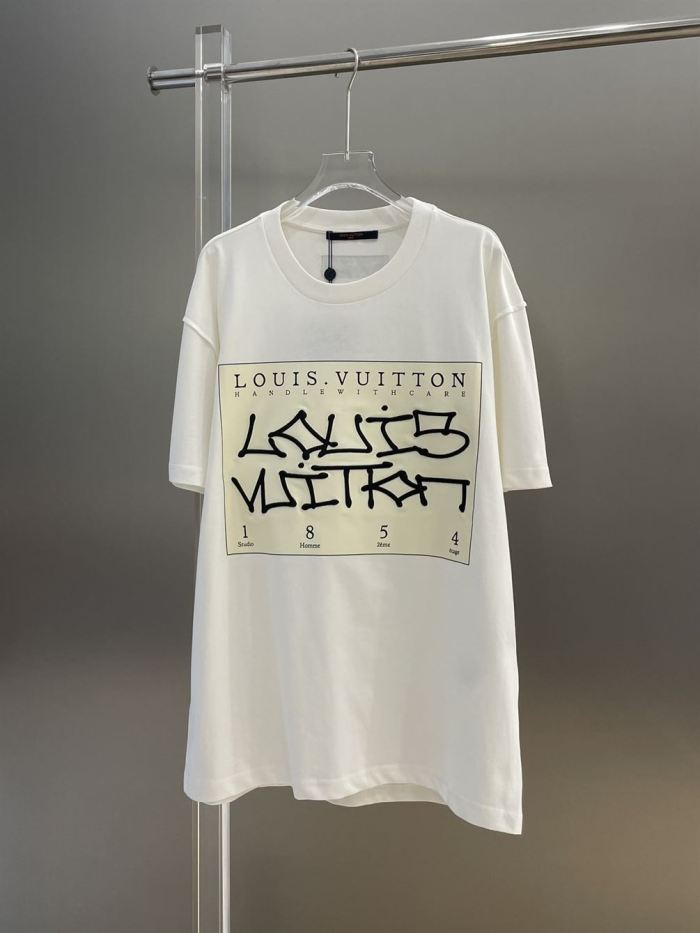 LOUIS VUITTON SIGNATURE PRINT T-SHIRT – LVTS046