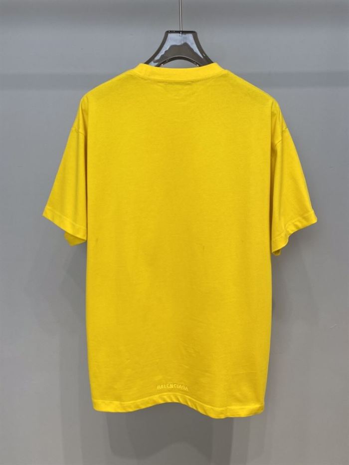 BALENCIAGA MEN’S THE SIMPSONS TM & © 20TH TELEVISION T-SHIRT OVERSIZED IN YELLOW – BAS007