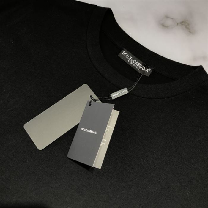 DOLCE & GABBANA COTTON T-SHIRT WITH METALLIC DG LOGO – DT015