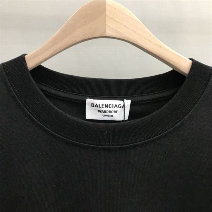 BALENCIAGA MEN’S POLITICAL CAMPAIGN T-SHIRT REGULAR FIT IN BLACK – BAS002