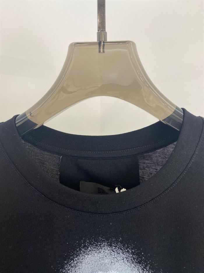 GIVENCHY 4G T-SHIRT WITH TAG EFFECT MOON PRINT IN BLACK – GTS011