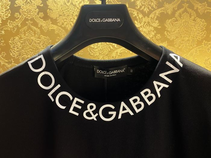DOLCE & GABBANA ROUND-NECK T-SHIRT WITH DOLCE&GABBANA PRINT – DT005