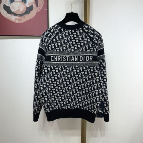 DIOR REVERSIBLE ROUND-NECK SWEATER – DOS016