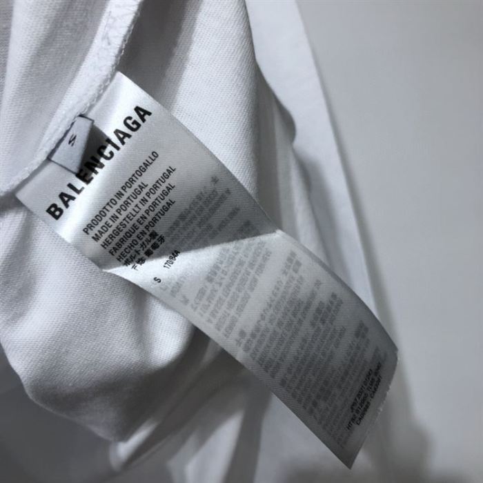 BALENCIAGA MEN’S YEAR OF THE TIGER T-SHIRT MEDIUM FIT IN WHITE – BAS001