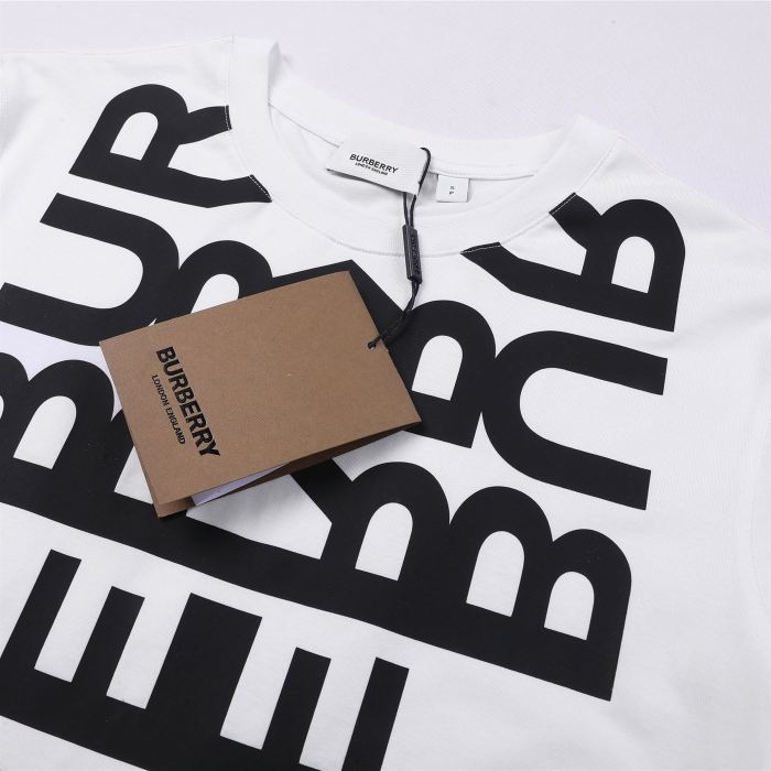 BURBERRY LOGO PRINT COTTON OVERSIZED T-SHIRT IN WHITE – BRS004