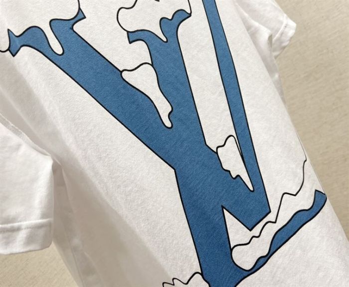 LOUIS VUITTON DO A KICKFLIP T-SHIRT – LVTS007