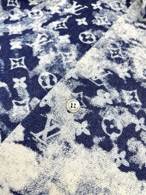 LOUIS VUITTON TAPESTRY MONOGRAM – LVTS050