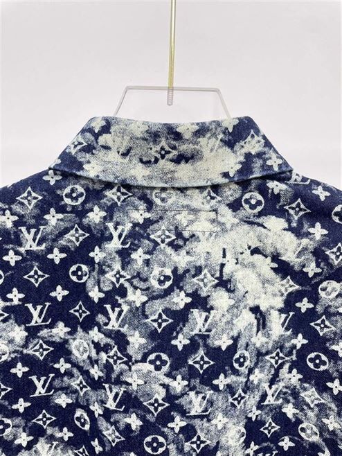 LOUIS VUITTON TAPESTRY MONOGRAM – LVTS050