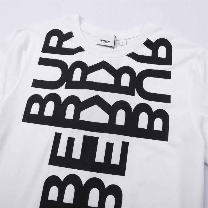 BURBERRY LOGO PRINT COTTON OVERSIZED T-SHIRT IN WHITE – BRS004