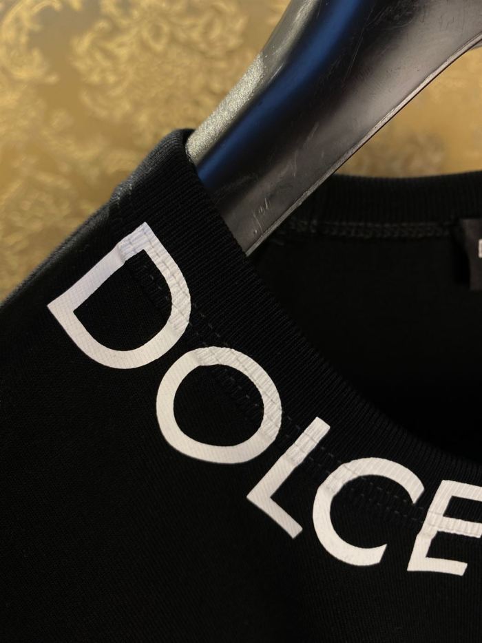 DOLCE & GABBANA ROUND-NECK T-SHIRT WITH DOLCE&GABBANA PRINT – DT005