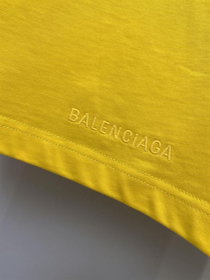 BALENCIAGA MEN’S THE SIMPSONS TM & © 20TH TELEVISION T-SHIRT OVERSIZED IN YELLOW – BAS007