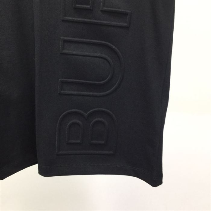 BURBERRY EMBOSSED LOGO COTTON OVERSIZED T-SHIRT – BRS025