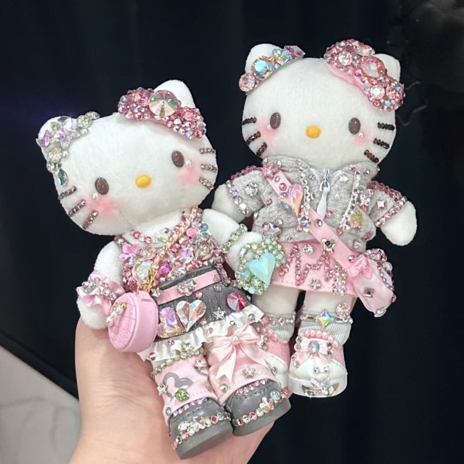 Swarovski SANIRO Plush Long-legged Kitty