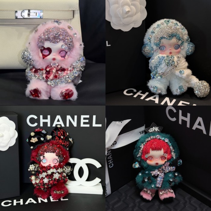 Swarovski Popmart Plush SKULLPANDA Winter Symphony