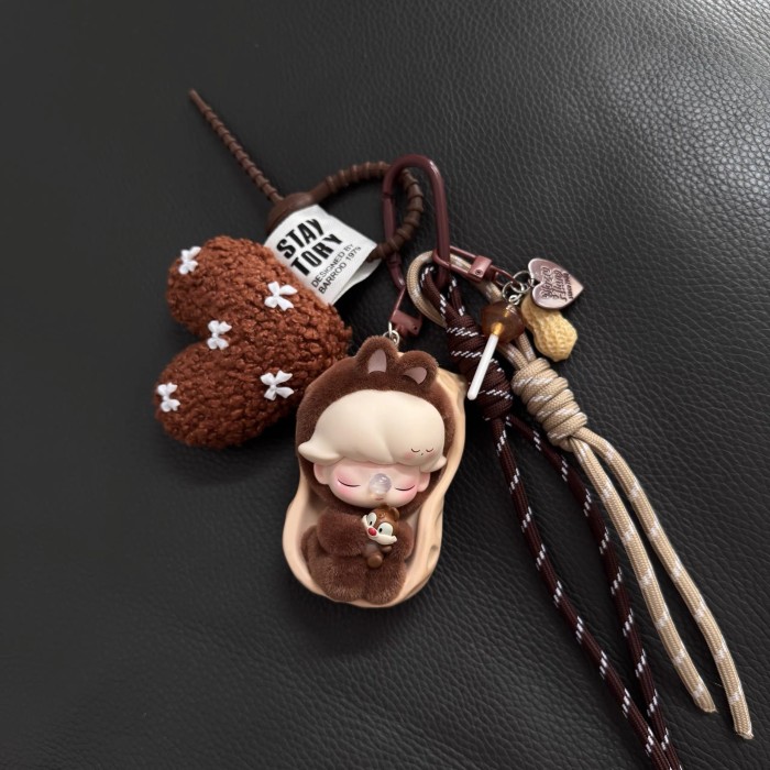 Bag Charms DIMOO WORLD DISNEY