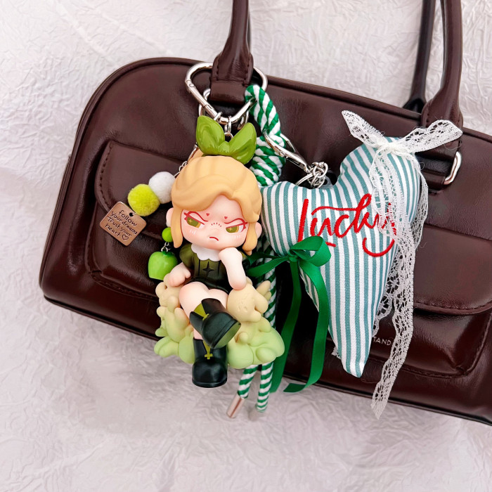 Bag Charms DORA AN IDEAL WORLD