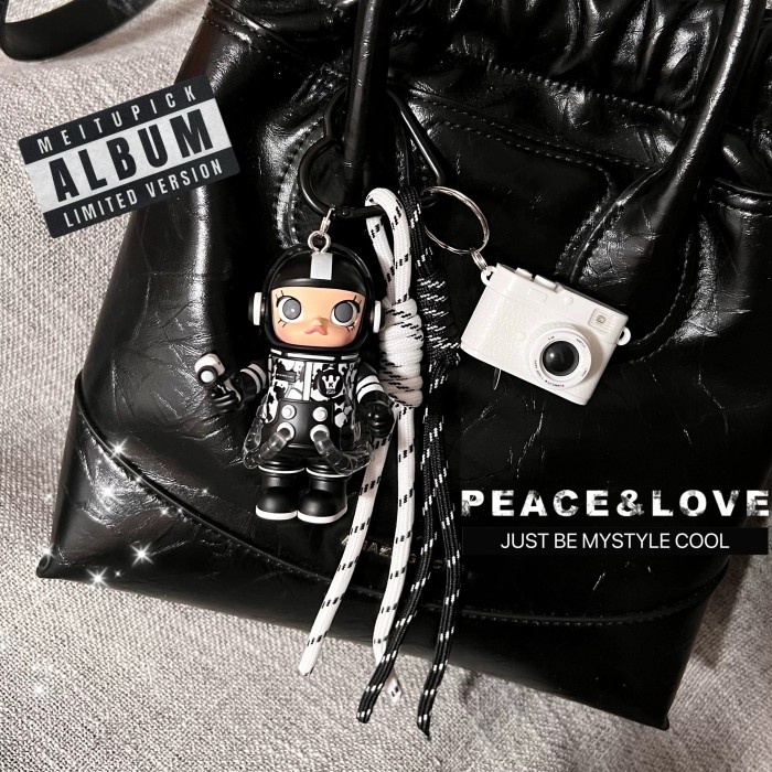 Bag Charms MEGA SPACE MOLLY100% 2.0