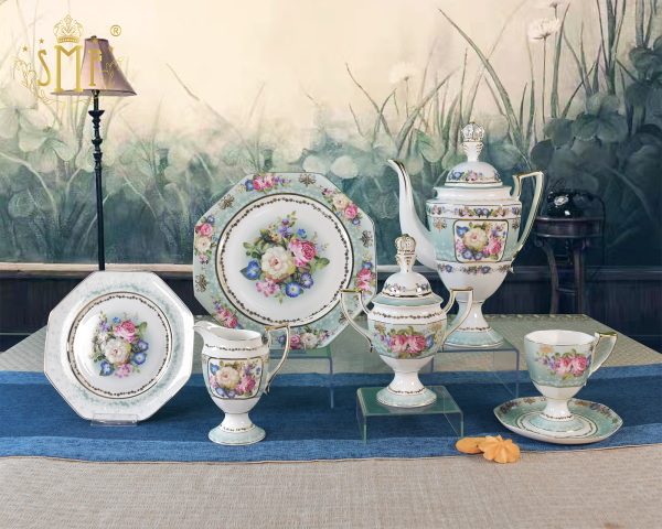 Retail Fast Delivery Patented 24 Pieces Embossed Floral Decal Fine Bone China Luxury Style Porcelain Gold Tableware Dinner Set