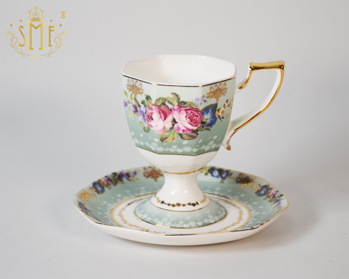 Fast Delivery Floral Pattern Cermamic Fine Bone China Coffee Cup and Saucer Set European Style Tea Time Table Set