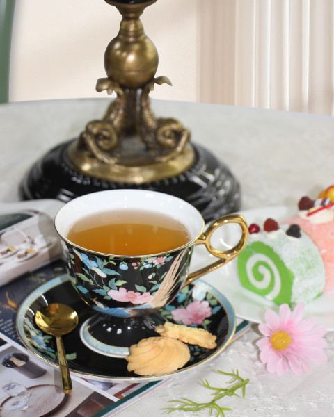 SMF Embossed Decal Real Gold Decorative Fine Bone China Cup and Saucer Set for Home