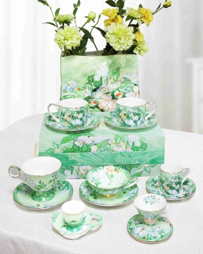 Wholesale Tea Cup Set Coffee Mug Fine Bone China Dinner Set White Rose Style Delicate Packaging Ideal for Home Office Father Gifts