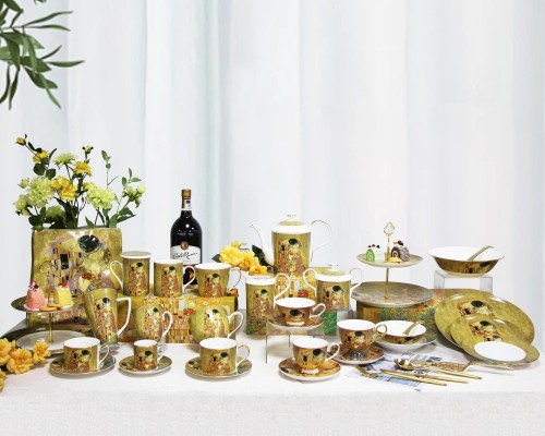 Personalized Classic Fine Bone China Dinner Set Kremlin Style, Delicate Packaging, Ideal for Birthday Gifts, Lead & Cadmium Free