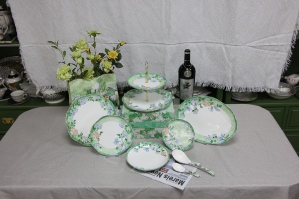 Wholesale Bone China Plates 2 Layer Cupcake Stand Elegant Dessert Cake Serving Tray Display Tower For Fruit Cakes Birthday Wedding Home Decor