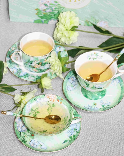 Fashion Tea Mugs Coffee Mate 2pcs Cup and Saucer Dish Tableware Plates Dishes Afternoon Tea Set Home Kitchen With Gift Box