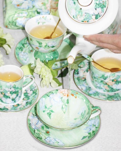 Fashion Tea Mugs Coffee Mate 2pcs Cup and Saucer Dish Tableware Plates Dishes Afternoon Tea Set Home Kitchen With Gift Box